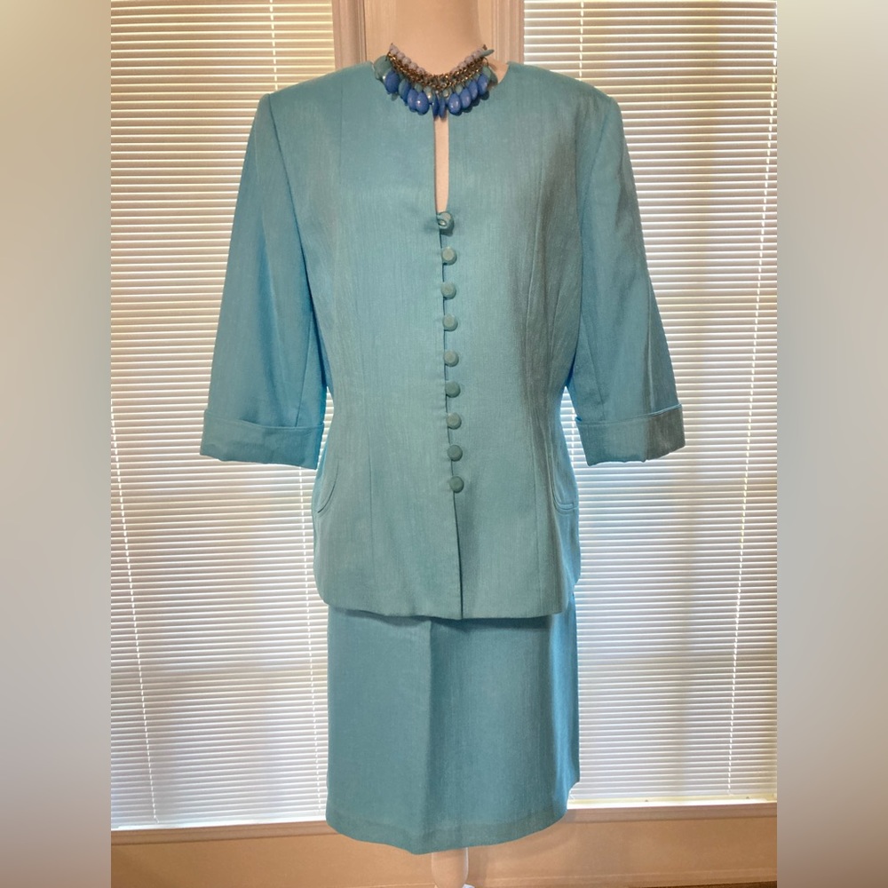 Sag Harbor skirt suit